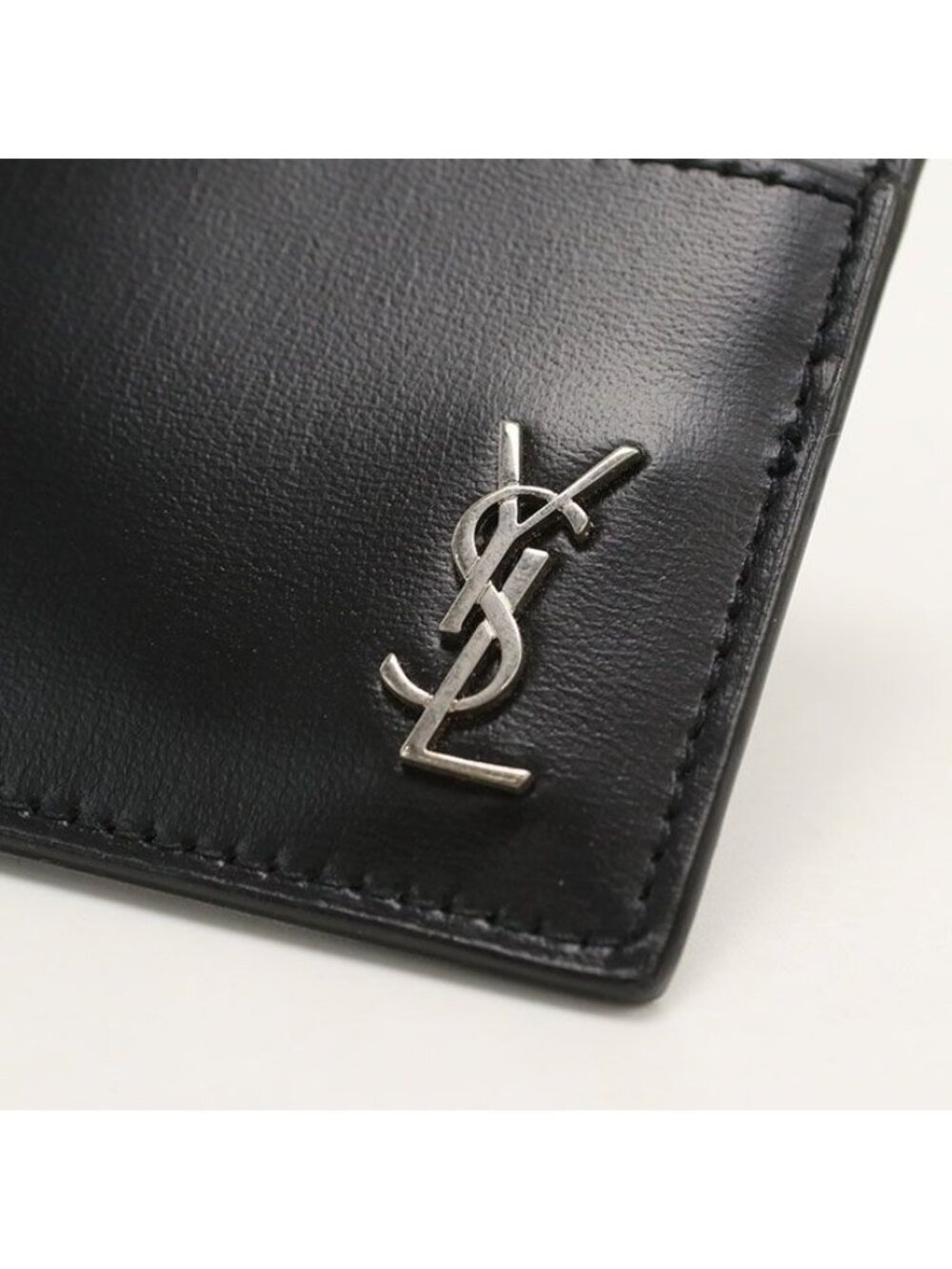Saint Laurent Tiny Cassandra Card Case Calfskin - Picture 5 of 5